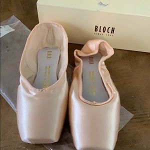 Bloch Balance pointe shoe